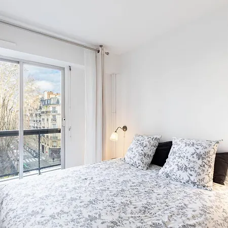 Daire Guestready - Chic Retreat With Balcony For 2 Paris