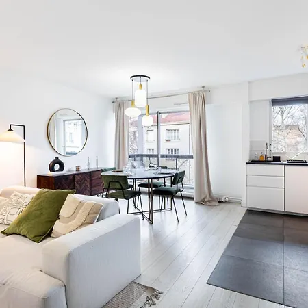 דירה Guestready - Chic Retreat With Balcony For 2 *