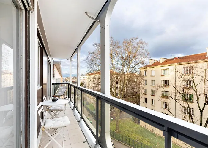 아파트 Guestready - Chic Retreat With Balcony For 2